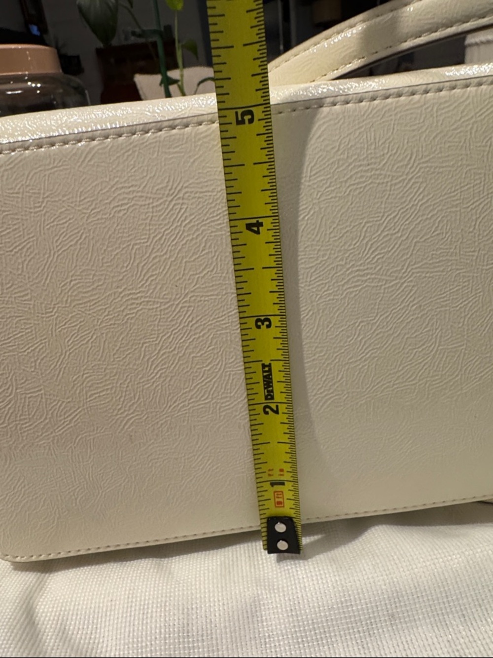 💕kate spade Crinkle Patent Leather Tote (CLSH) - Picture 9 of 16